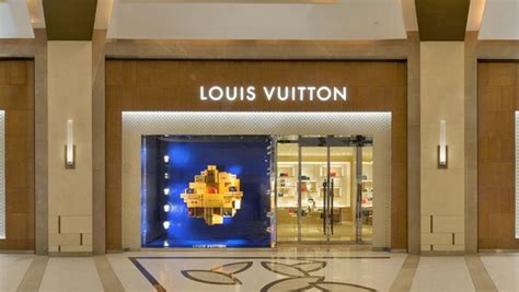 louis vuitton manila solaire.